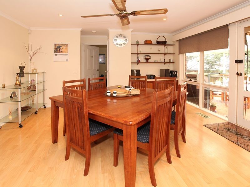 7 Bridle Path, Chirnside Park VIC 3116