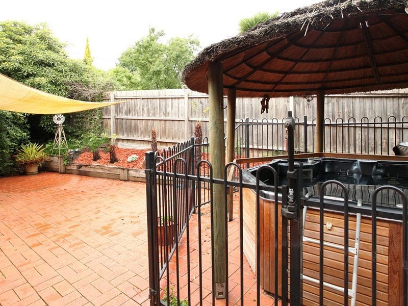 7 Bridle Path, Chirnside Park VIC 3116