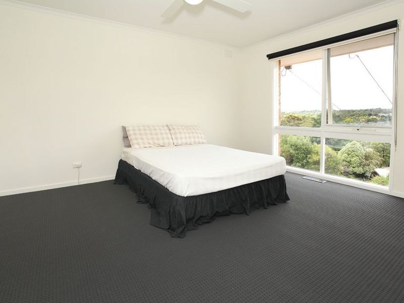 4 Landara Court, Mooroolbark VIC 3138