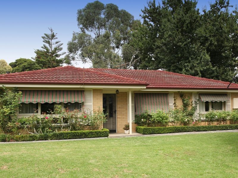 22 Francis Crescent, Mount Evelyn VIC 3796