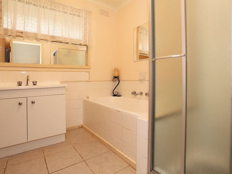 22 Francis Crescent, Mount Evelyn VIC 3796