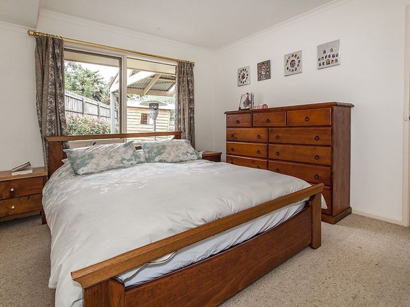 143 Landscape Drive, Mooroolbark VIC 3138
