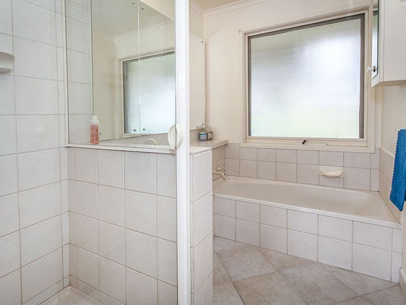 143 Landscape Drive, Mooroolbark VIC 3138