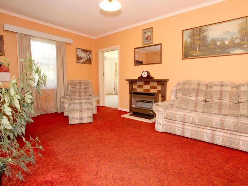 9 Reay Road, Mooroolbark VIC 3138