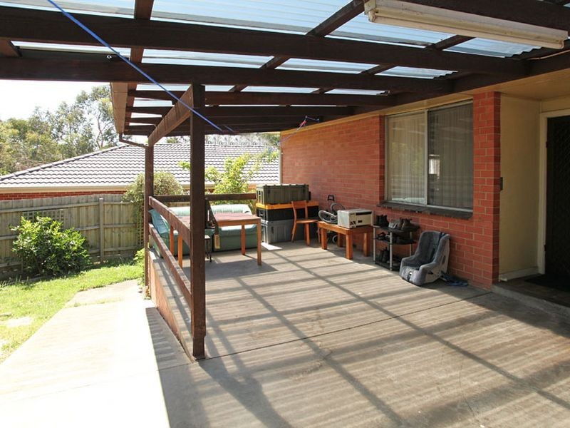 42 Felix Grove, Mooroolbark VIC 3138