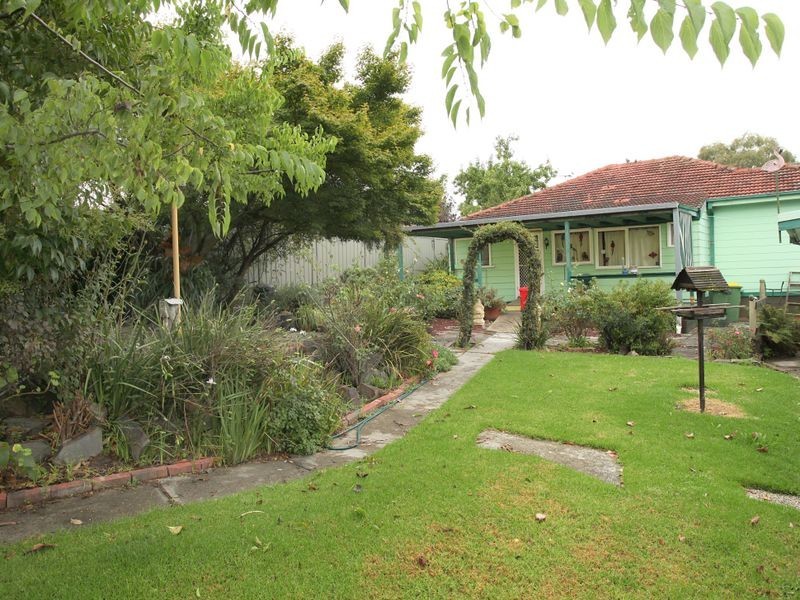 5 Bathurst Street, Mooroolbark VIC 3138