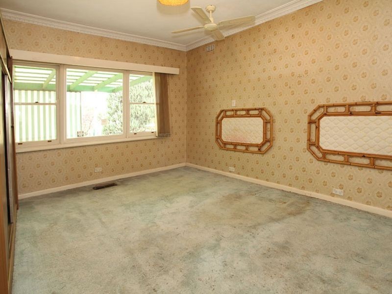 5 Bathurst Street, Mooroolbark VIC 3138