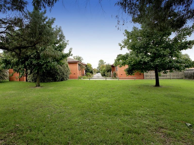 8/69 Hewish Road, Croydon VIC 3136