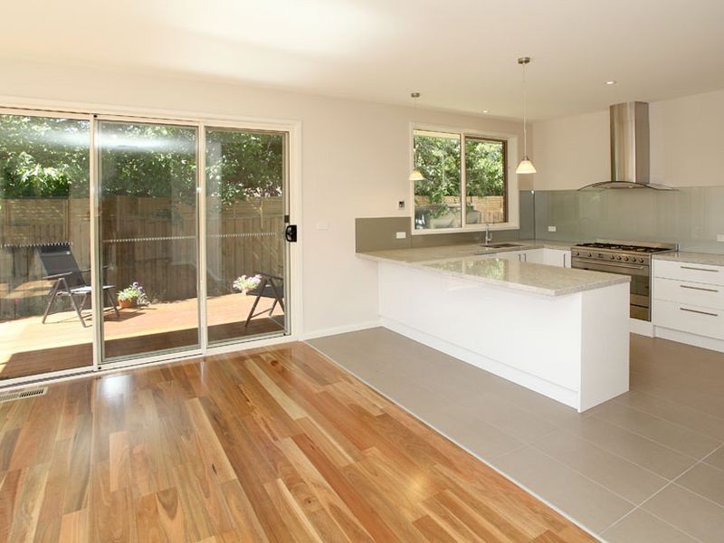 2/56 Hull Road, Croydon VIC 3136