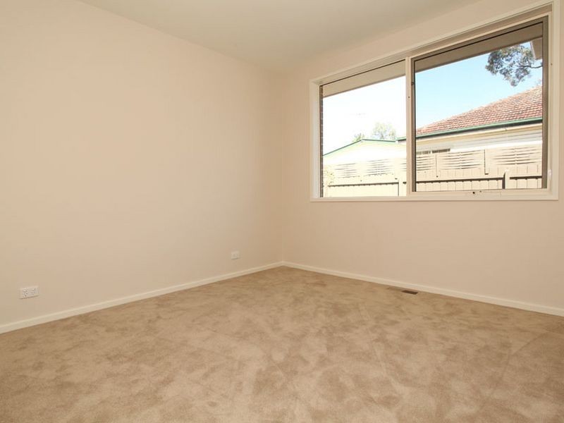 2/56 Hull Road, Croydon VIC 3136