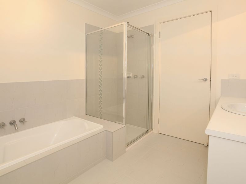 2/30 Terrigal Crescent, Kilsyth VIC 3137