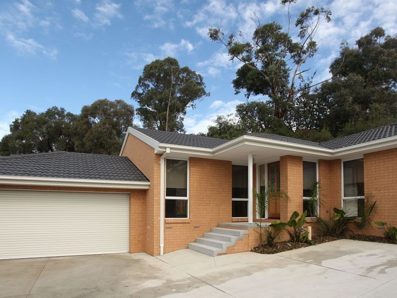 2/30 Terrigal Crescent, Kilsyth VIC 3137