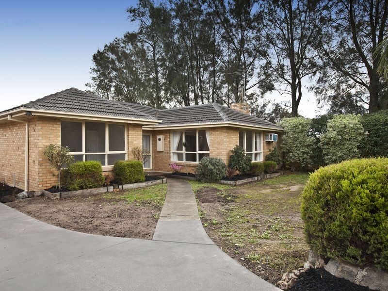 1/11 Esther Crescent, Mooroolbark VIC 3138