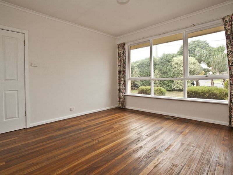 1/11 Esther Crescent, Mooroolbark VIC 3138