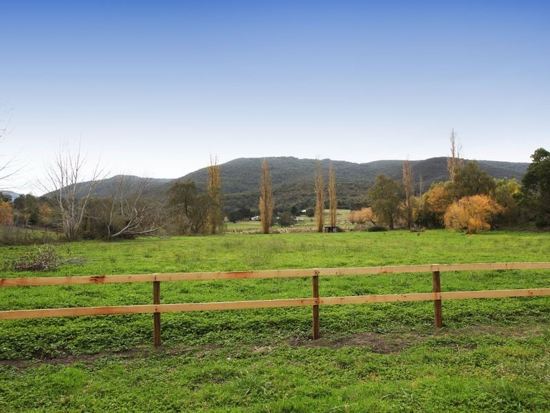 49 Badger Avenue, Badger Creek VIC 3777