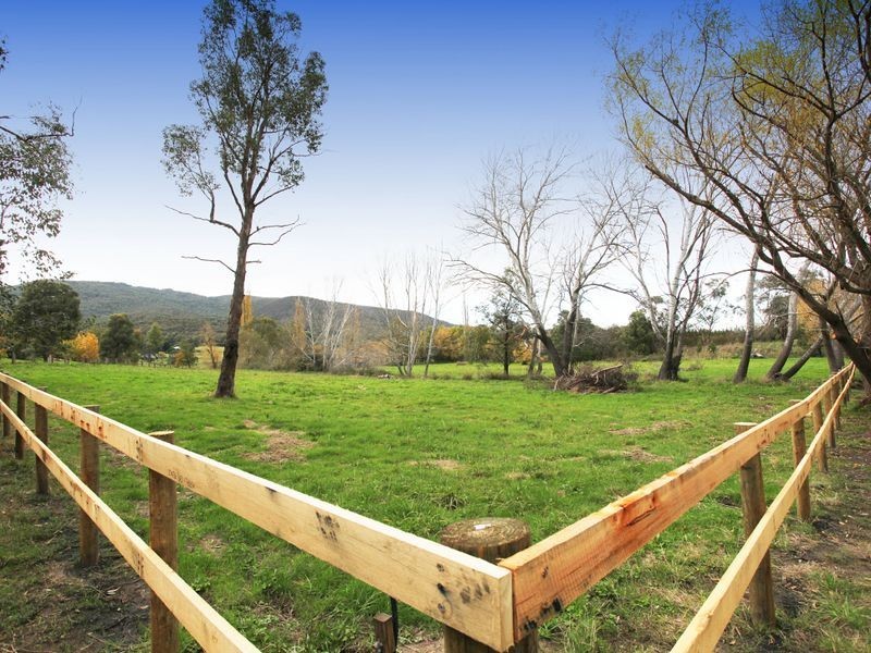 49 Badger Avenue, Badger Creek VIC 3777