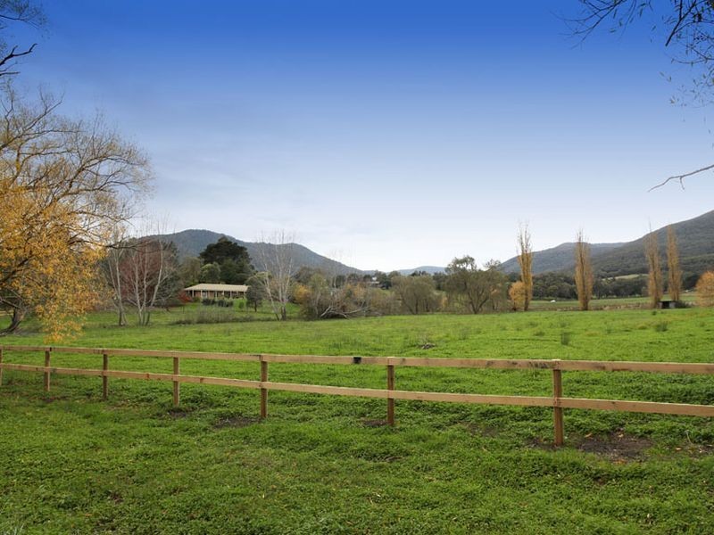 49 Badger Avenue, Badger Creek VIC 3777