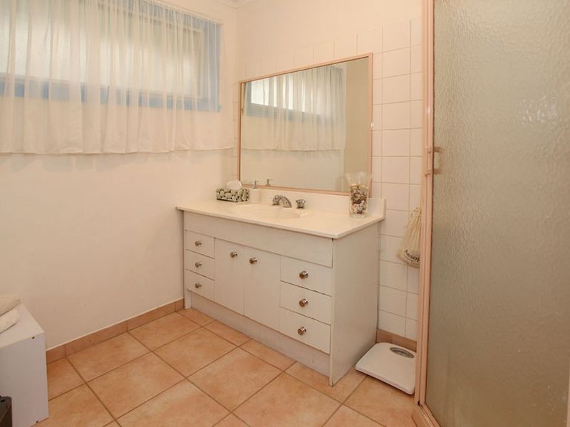 15 Landstrom Quadrant, Kilsyth VIC 3137