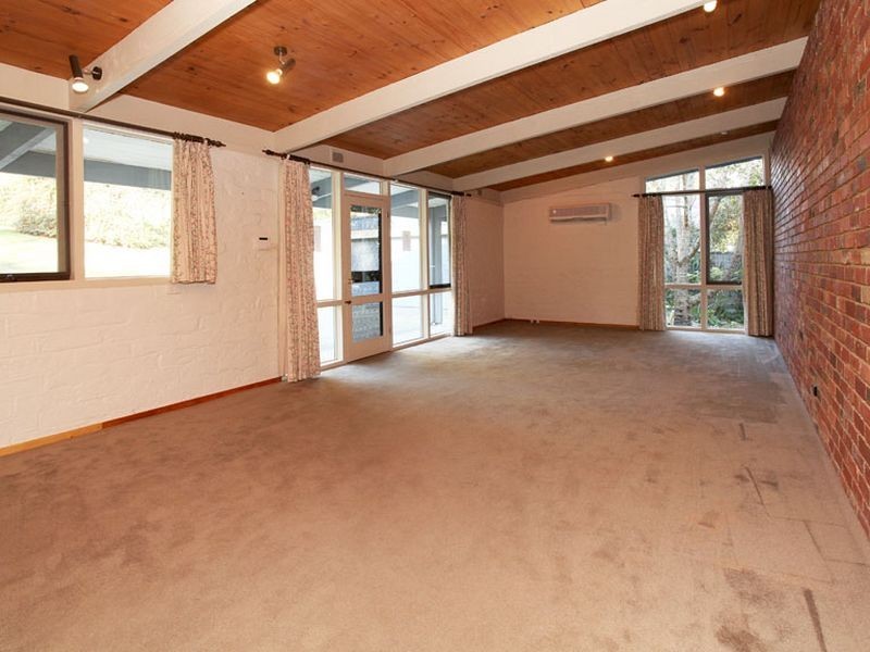 67 Pine Road, Mooroolbark VIC 3138