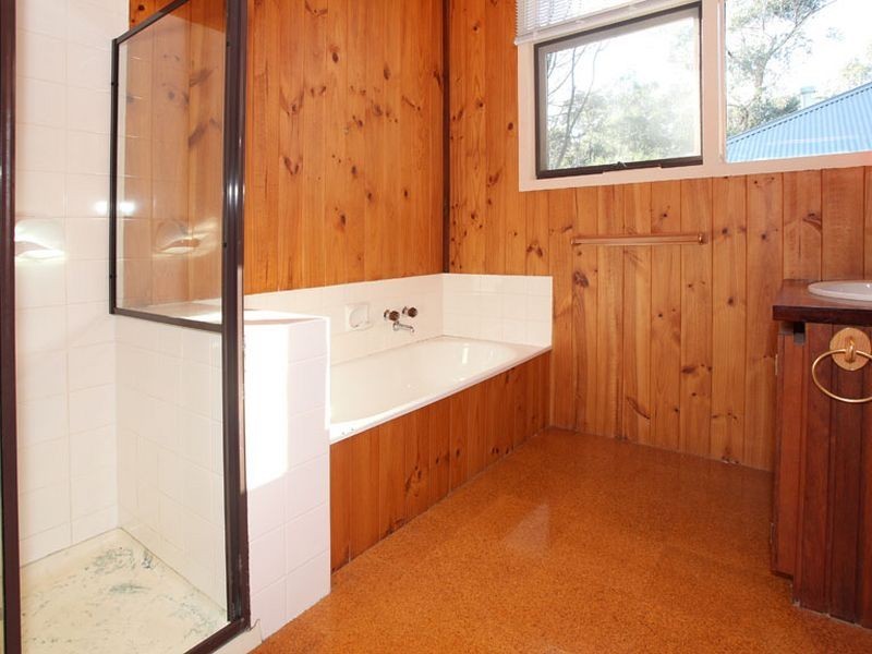 67 Pine Road, Mooroolbark VIC 3138