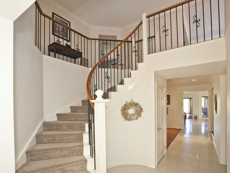 45 Valley Park Drive, Mooroolbark VIC 3138