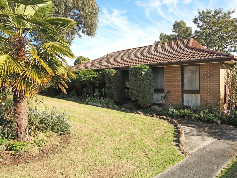 43 Woodville Road, Mooroolbark VIC 3138
