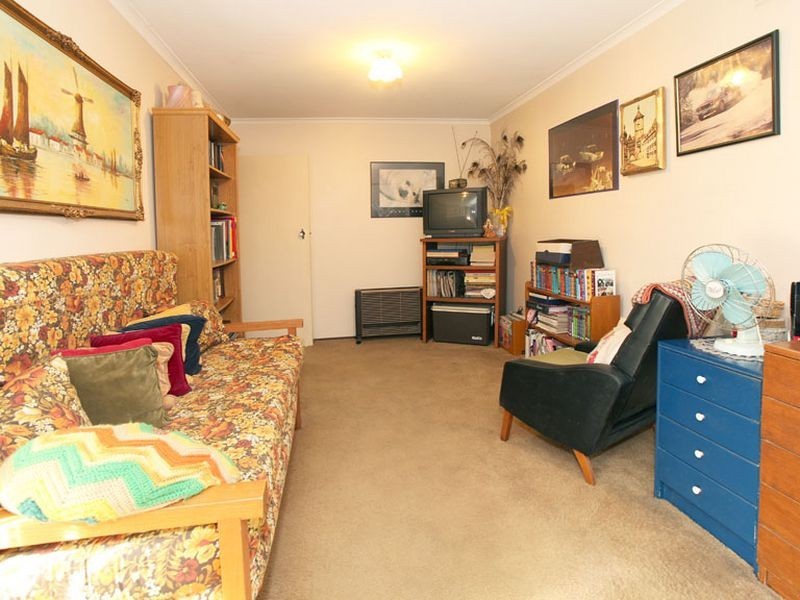 43 Woodville Road, Mooroolbark VIC 3138