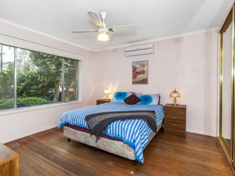 16 Winifred Road, Mooroolbark VIC 3138