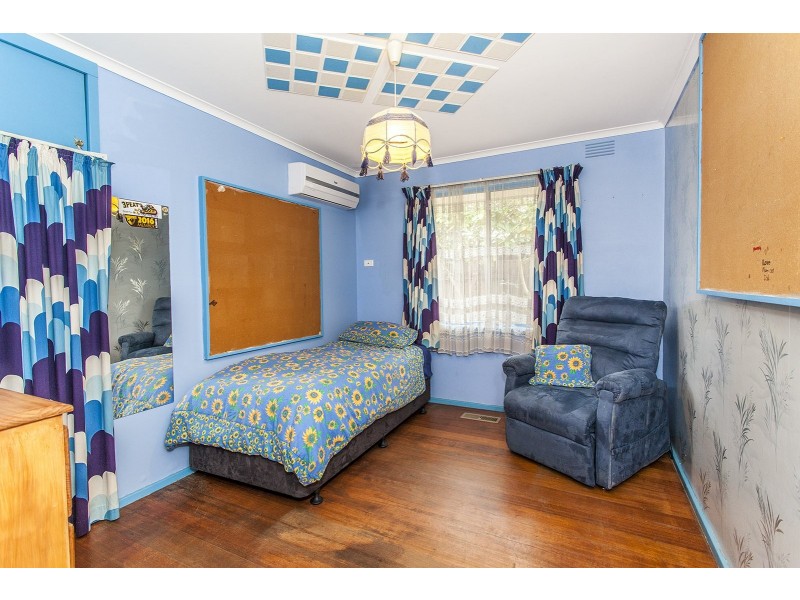 16 Winifred Road, Mooroolbark VIC 3138