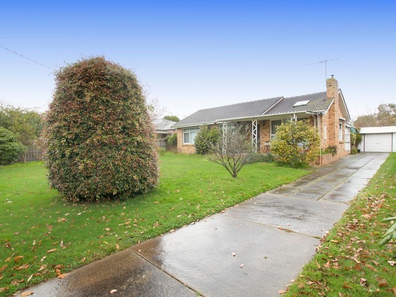 6 Gladys Grove, Croydon VIC 3136