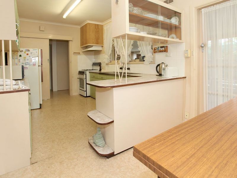 6 Gladys Grove, Croydon VIC 3136