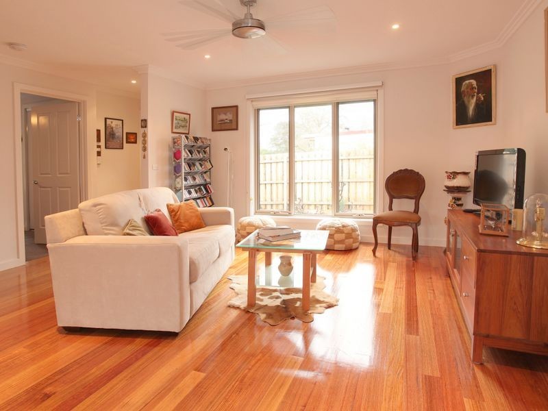 2/11 Andrew Street, Mooroolbark VIC 3138