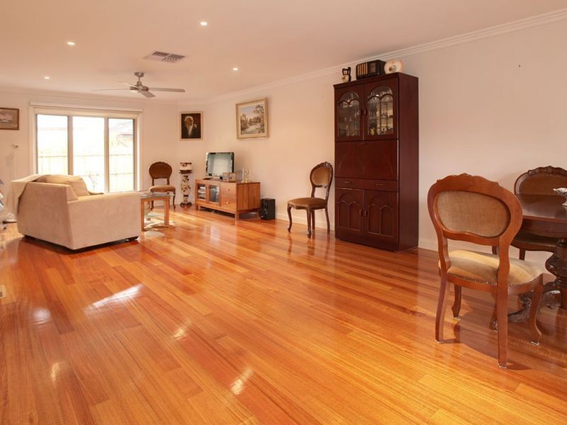 2/11 Andrew Street, Mooroolbark VIC 3138