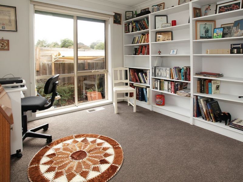 2/11 Andrew Street, Mooroolbark VIC 3138