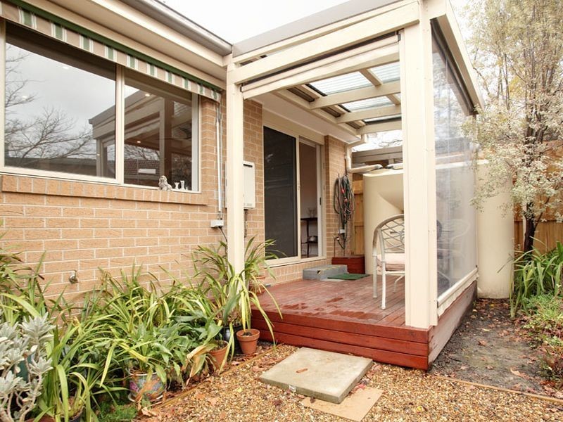 2/11 Andrew Street, Mooroolbark VIC 3138