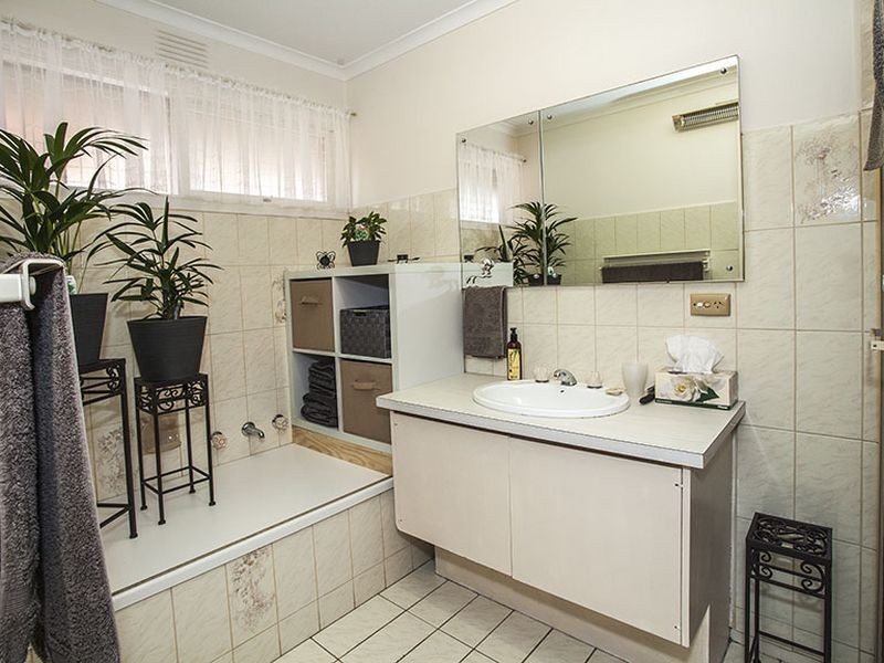 56 Victoria Road, Lilydale VIC 3140