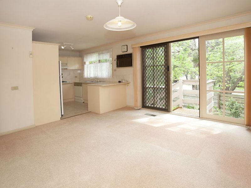 1/90 Lincoln Road, Croydon VIC 3136