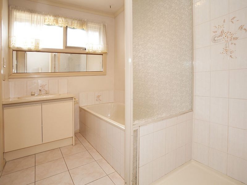 1/90 Lincoln Road, Croydon VIC 3136