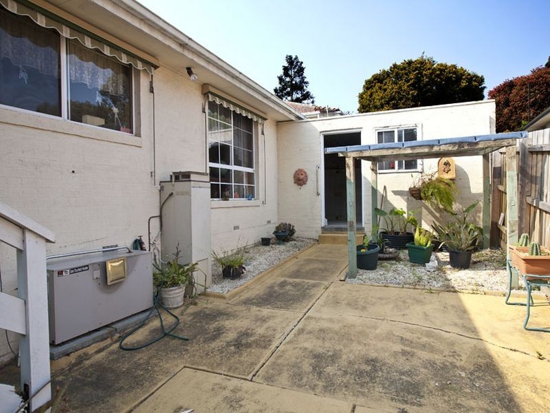 2/685 Whitehorse Road, Mitcham VIC 3132
