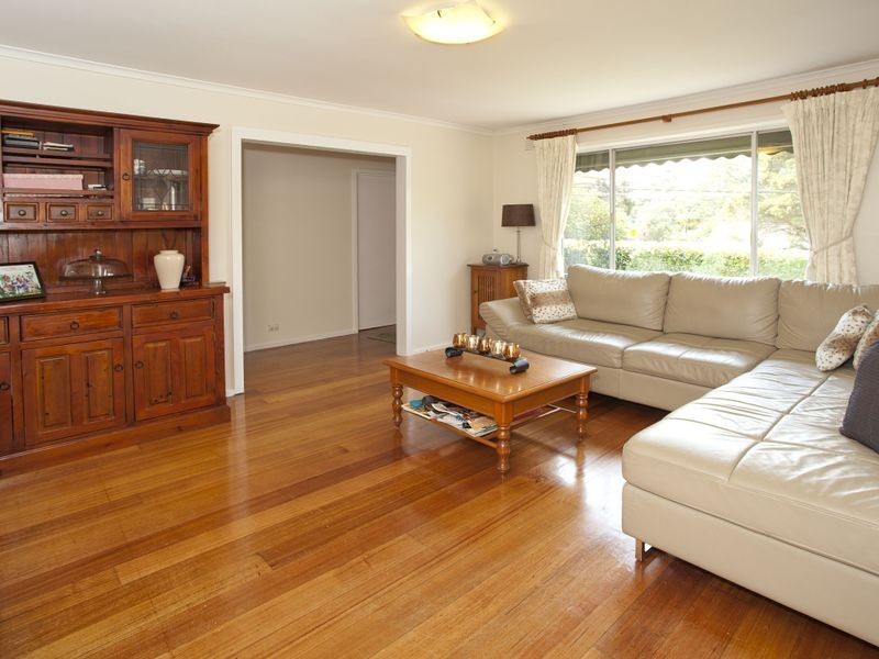 1/8 Croydondale Drive, Mooroolbark VIC 3138