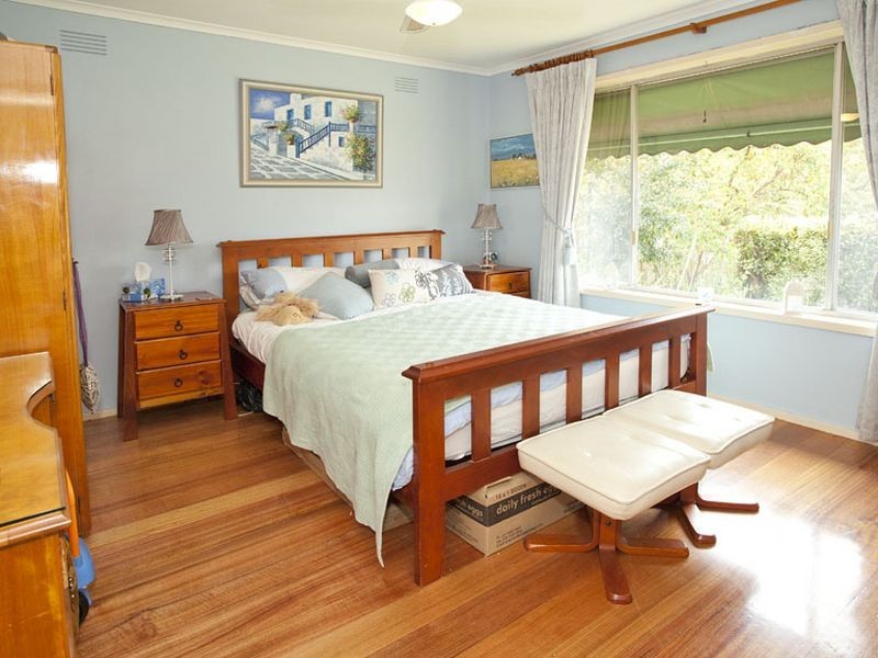 1/8 Croydondale Drive, Mooroolbark VIC 3138