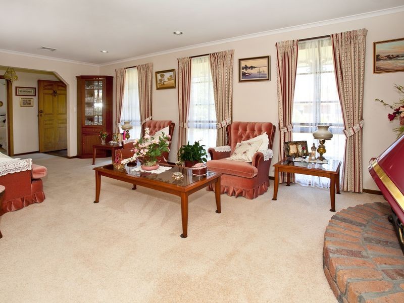 111 Langdale Drive, Croydon Hills VIC 3136
