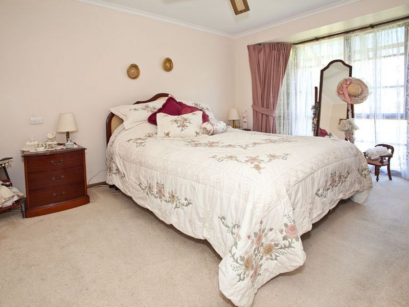 111 Langdale Drive, Croydon Hills VIC 3136