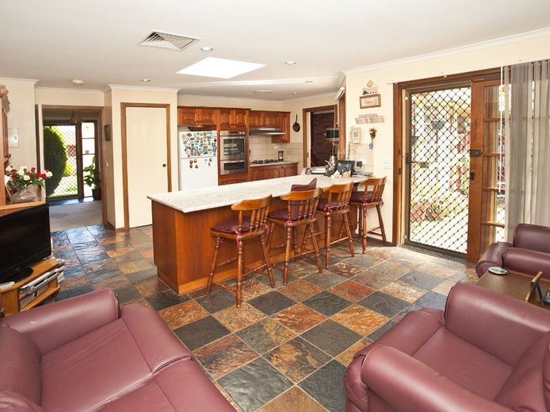 111 Langdale Drive, Croydon Hills VIC 3136