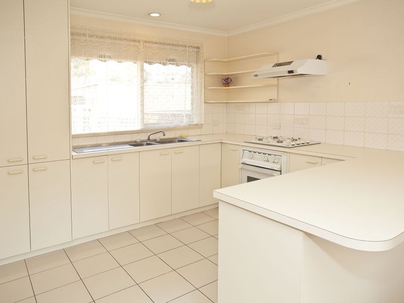 2/200 Hull Road, Mooroolbark VIC 3138
