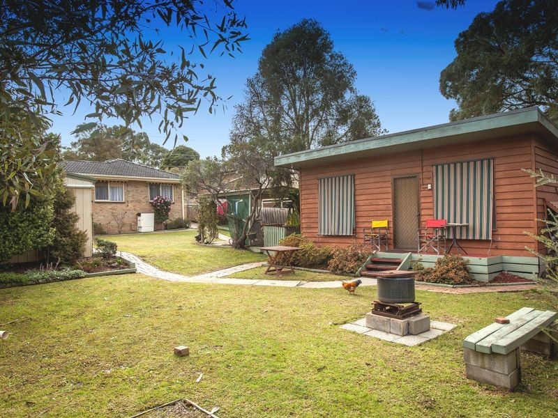 81 Esther Crescent, Mooroolbark VIC 3138