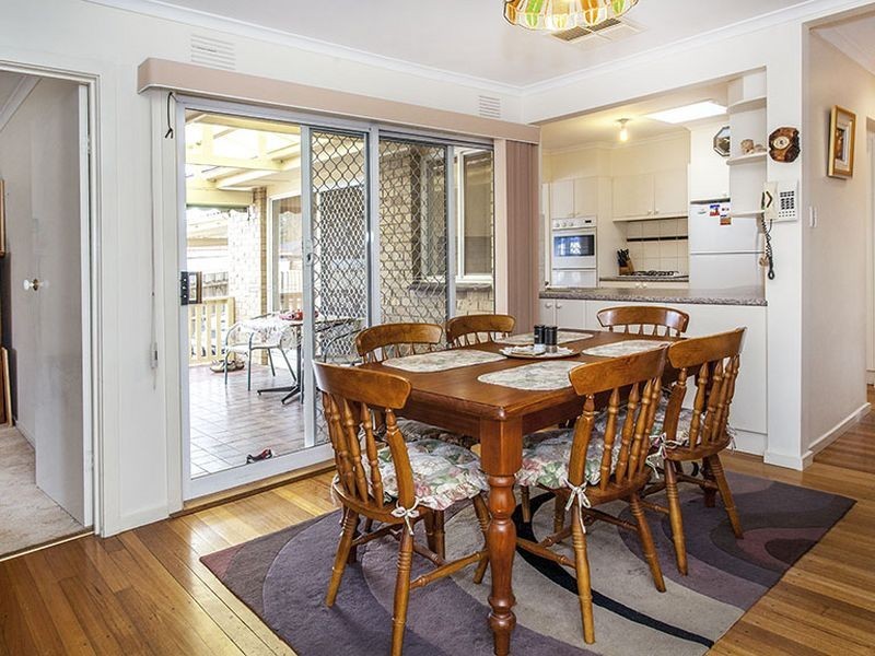 81 Esther Crescent, Mooroolbark VIC 3138