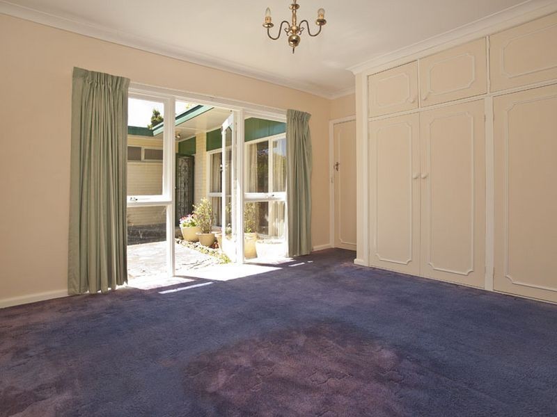 7 Thackeray Court, Croydon VIC 3136