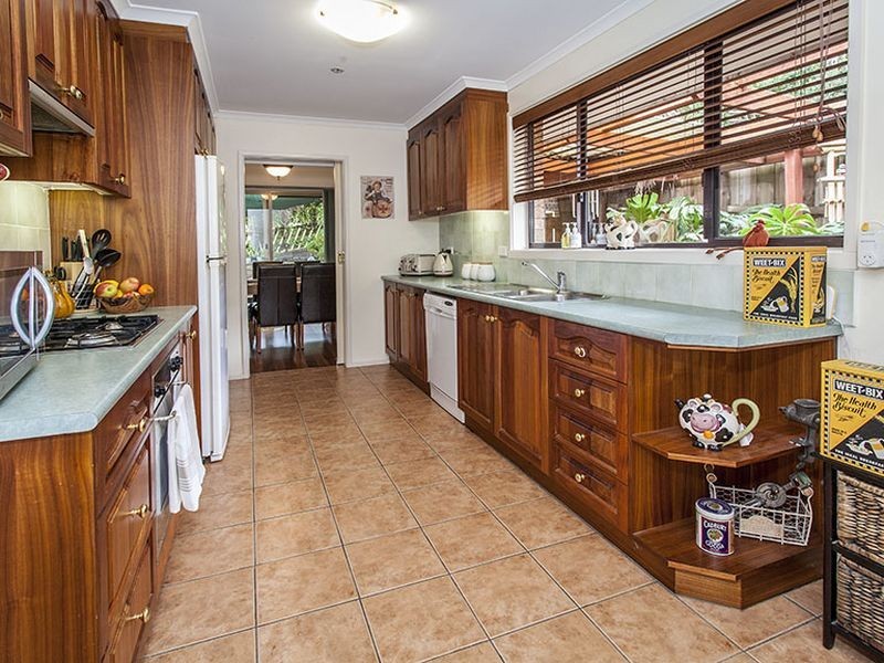 60 Zina Grove, Mooroolbark VIC 3138