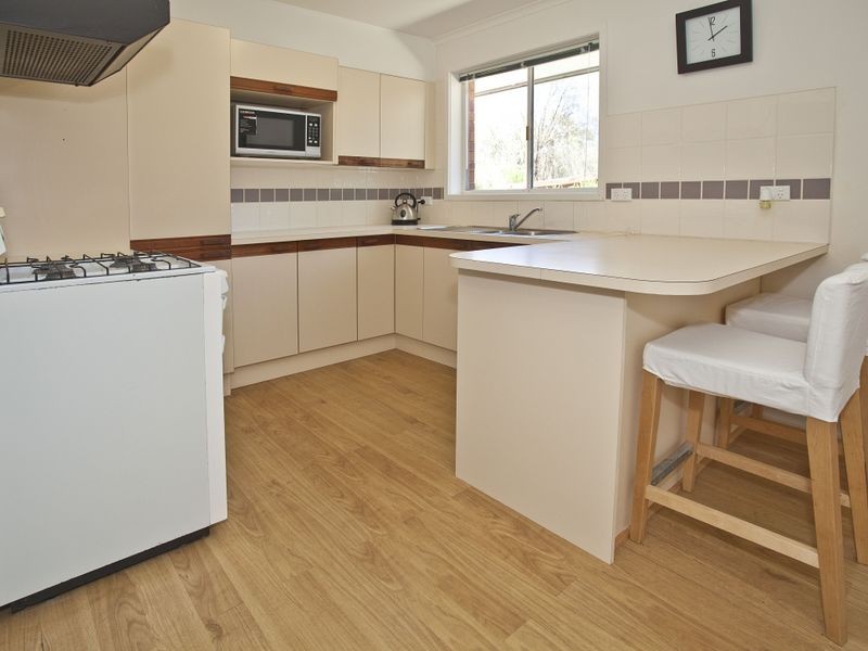 66 Greenslopes Drive, Mooroolbark VIC 3138